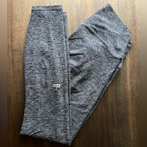 Alosoft High-Waist 7/8 Highlight Legging - Dark
Heather Grey
